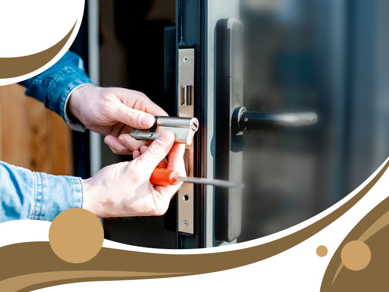 Read more about the article Disaster Strikes: Hire a Professional Locksmith